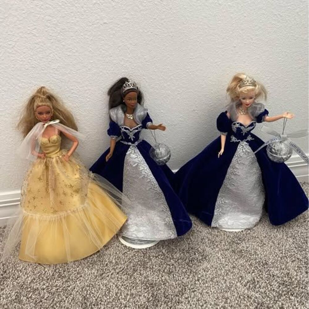 3 barbie toys dolls like new bundle